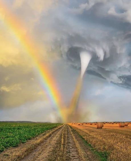 When a tornado and rainbow meet 9GAG Tatuaje Hello Kitty, Image Nature, Dirt Road, Jolie Photo, Natural Phenomena, Nature Aesthetic, Sky Aesthetic, Fantasy Landscape, Tornado