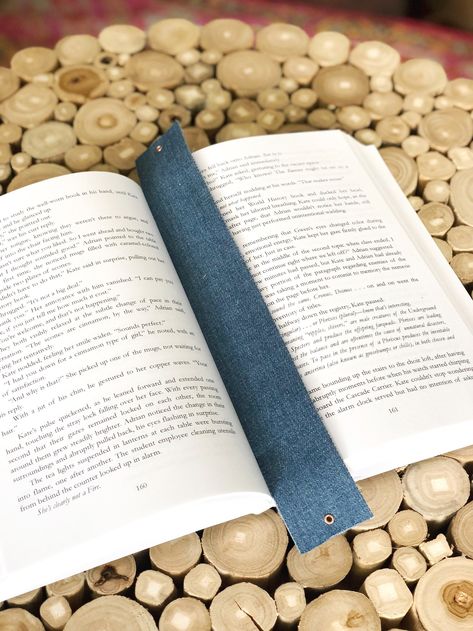 3 DIY Bookmark Crafts That Cost Nothing To Make - Organized-ish by Lela Burris Denim Bookmarks Diy, Denim Bookmarks, Easy Diy Bookmarks, Paint Sample Cards, Cool Bookmarks, Bookmark Diy, Best Bookmarks, Bookmarks Diy, Diy Bookmark