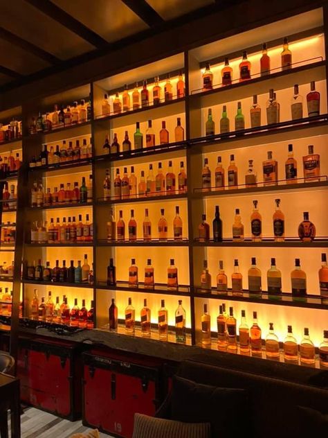 Whiskey Shelf, Liquor Shelf Ideas, Whisky Regal, Bar Shelf Ideas, Alcohol Store, Library Bar, Whiskey Lounge, Bourbon Room, Liquor Shelf