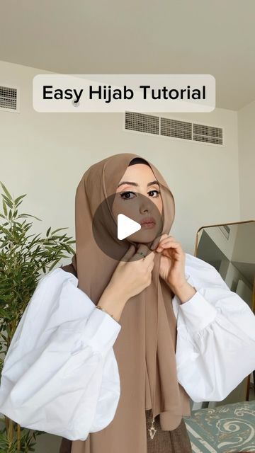 Betul Onugoren Seedat on Instagram: "The most asked Hijab tutorial. Easy peasy and yet so stylish 😍🤍. Ok so my magnet pin and scarf is from @valenci_collection and my dress is from @betul_fit_boutique we have it black, brown and beige. The shirt is attached to the dress and it comes with a belt. Perfect for the winter!   #hijabtutorial #muslim #fyp #viral #hijabi" Easy Hijab Tutorial, Beige Hijab, Brown Hijab, Simple Hijab Tutorial, Simple Hijab, Stylish Hijab, Hijabi Aesthetic, Brown And Beige, My Dress