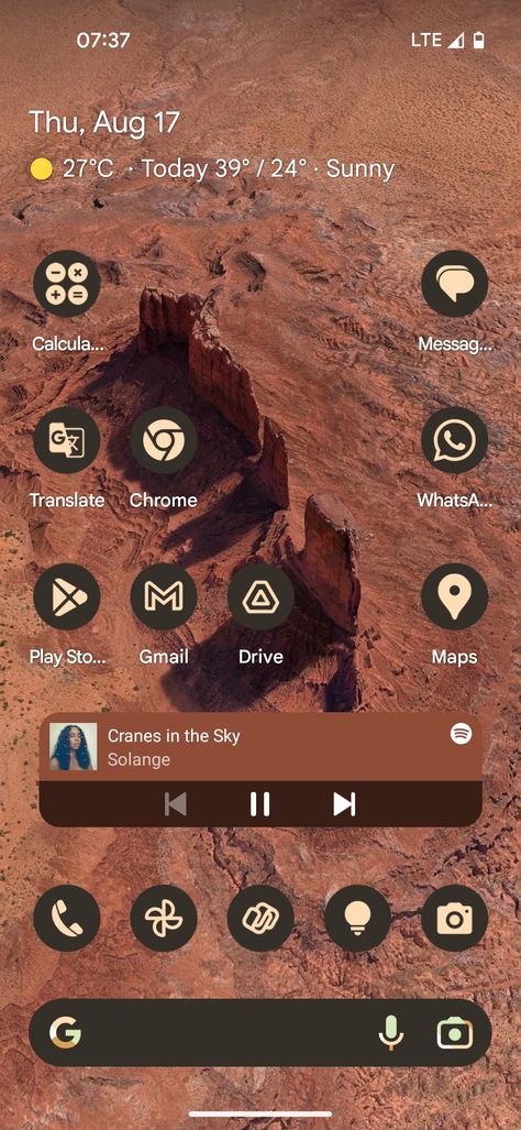 Google Pixel Homescreen, Cranes In The Sky, Android Fashion, Phone Aesthetic, Homescreen Ideas, Home Screen, Android Phone, Google Pixel, Smart Home