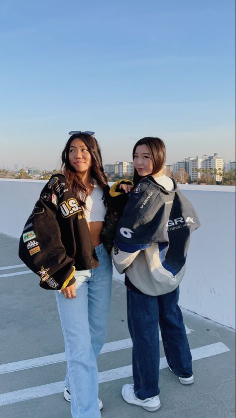 Streetwear Photoshoot Ideas, Streetwear Poses, Campaign Strategy, Streetwear Photoshoot, Styling Jordans, Varsity Jacket Outfit, Photoshoot Pics, Best Friend Poses, Sister Outfits