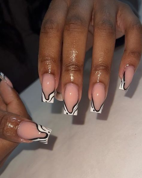 Medium Abstract Nails, Abstract French Tip Nails Square, Cute Abstract Nails, Luxury Nails 2024, Abstract Lines Nails, Abstract Square Nails, Reception Nails, French Tips Nails With Design, Medium Freestyle Nails