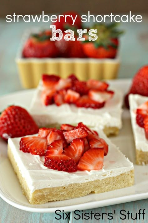 Strawberry Shortcake Bars on SixSistersStuff.com - perfect for BBQ's and potlucks because they make a ton! Strawberry Shortcake Bars, Six Sisters Stuff, Strawberry Shortcake Recipes, Shortcake Recipe, Six Sisters, Strawberry Desserts, Köstliche Desserts, Piece Of Cake, Yummy Sweets