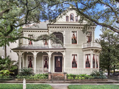 Built in 1880 by Thomas Sully, this Queen Anne Victorian asks $2.9M Queen Anne House, Awesome Houses, Older Homes, New Orleans Style, Old Victorian Homes, Victorian Beauty, Vintage Homes, Design Homes, Victorian Style Homes