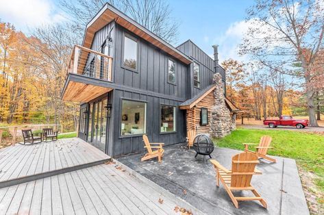 A Log Cabin with a Modern Addition on 20 Acres — Logan Banx Log Cabin Exterior Remodel, Log Cabin Addition Ideas, Log Cabin Addition, Cabin Addition, Log Cabin House, Log Cabin Exterior, Cabin Remodel, Cabin Exterior, Log House