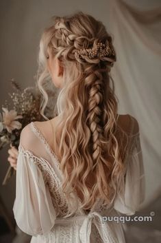 Wedding Hair Outdoor, Fantasy Inspired Wedding Hair, Fantasy Hair Wedding, Wedding Hair Down Front View, Wedding Hairstyles Plait, Elf Wedding Hairstyles, Fantasy Bridal Hair, Ethereal Bride Hair, Wedding Braid With Veil