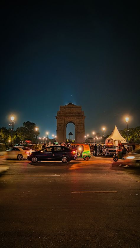 India Gate Night Snapchat, India Gate Snapchat Stories, India Night Snap, Delhi Night Life Aesthetic, Delhi City Photography, Delhi Night Snapchat Story, India Gate Aesthetics, Delhi Car Snap, India Gate Snap