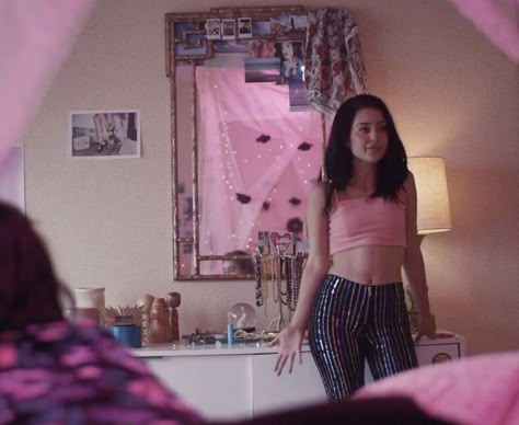 Maddy's Room Euphoria, Euphoria Maddy Room, Maddy Bedroom Euphoria, Maddy Room Euphoria, Maddy Euphoria Bedroom, Maddy Euphoria Room, Maddy Perez Room Aesthetic, Maddy Perez Bedroom, Maddy Perez Room