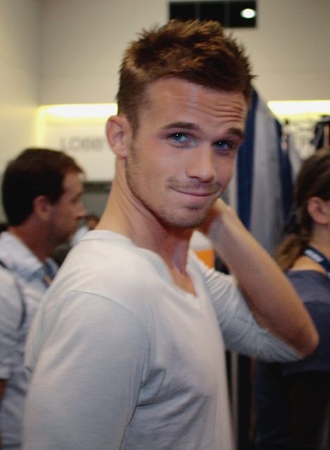 Cam Gigandet Cam Gigandet, Spiky Hair, Girl With Brown Hair, Male Actors, Celebrity Dads, Hugh Jackman, Famous Faces, Tennis Players, Men Looks