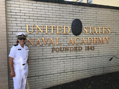 Usna Naval Academy, Annapolis Naval Academy, Us Naval Academy, I Need Motivation, Military Lifestyle, United States Naval Academy, Medical Examination, Joining The Military, Naval Academy