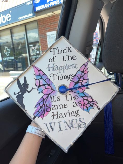 Graduation Cap Designs Tinkerbell, Graduation Cap Designs Peter Pan, Tinker Bell Graduation Cap, Peter Pan Graduation Cap, Tinkerbell Graduation Cap, Ideas Upd, Disney Grad Caps, Cap Decoration Graduation, Senior Painted Jeans