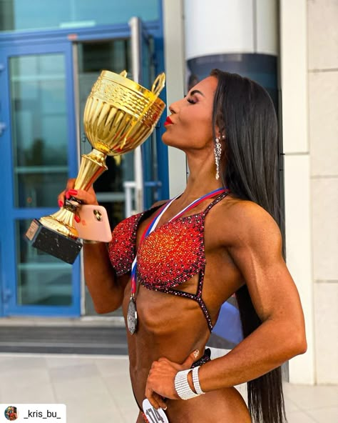 Kristina ❤ Figure Bodybuilding Womens, Bodybuilding Suits, Wellness Competition, Woman Muscle, Fall Vision Board, Best Year Of My Life, Gym Wallpaper, Figure Competition Suits, Bodybuilding Women