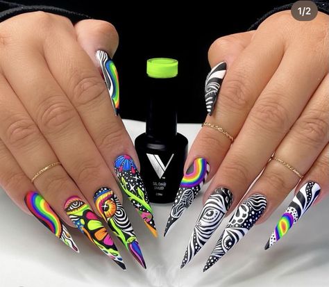 Edc Nails, Rave Nails, Crazy Nail Designs, Crazy Nail Art, Hippie Nails, Cute Halloween Nails, Claw Nails, Stiletto Nails Designs, Crazy Nails