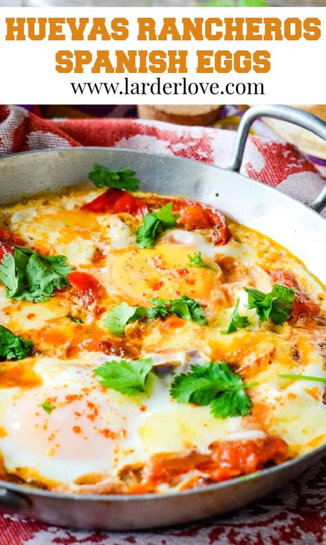 Spanish Breakfast Recipes, Spanish Baked Eggs, Spanish Eggs, Spanish Breakfast, Steak Breakfast, For Breakfast, Baked Eggs Recipe, Spanish Dishes, Egg Recipes For Breakfast