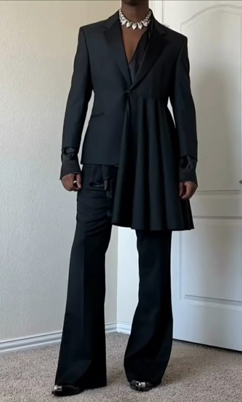 Mens Met Gala Looks, One Shoulder Cape Men, Black Suit Looks For Men, Queer Black Tie Fashion, Haute Couture Suits Men, Black Male Outfits Aesthetic, Baggy Prom Suit, Male Prom Outfits Unique, Avant Garde Suit Men