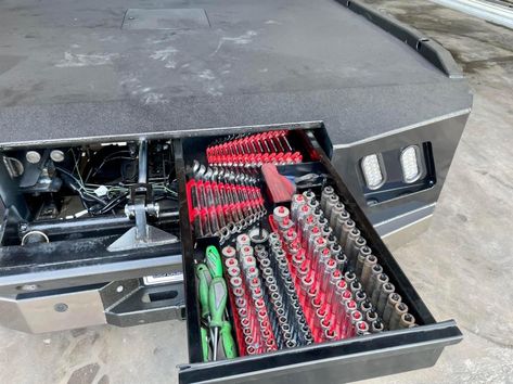 Flatbed Tool Box Ideas, Flatbed Build, Weld Rig, Fall Guy Truck, Custom Ute Trays, Work Truck Storage, Custom Flatbed, Women Welder, Welding Trucks