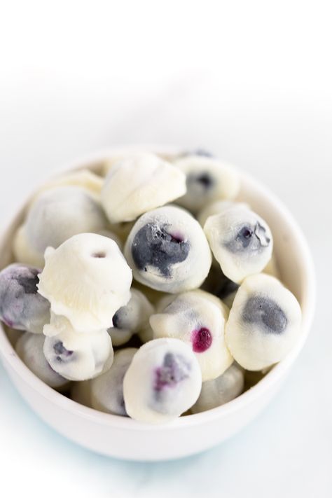 Frozen Yogurt Covered Blueberries - The Healthy Kids Table Frozen Blueberry Yogurt Bites, Yogurt Covered Blueberries, High Protein Snack Recipes, Protein Snacks Recipes, Healthy High Protein Snacks, Low Carb Granola, High Protein Snack, Healthy Protein Snacks, Snack Craving