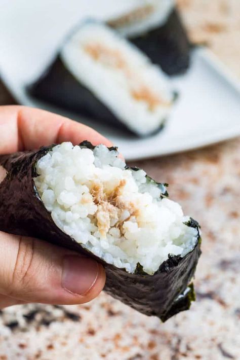 Easy Onigiri, Easy Onigiri Recipe, Onigiri Filling, Rice Sticks, Japanese Rice Balls, Onigiri Recipe, Yummy Sushi, Japanese Pickles, Chicken Liver Pate