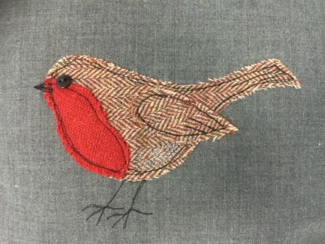 Robin Applique, Free Motion Applique, Fabric Christmas Cards, Sewn Cards, Applique Pillow, Appliqué Ideas, Applique Cushions, Freehand Machine Embroidery, Christmas Quilting