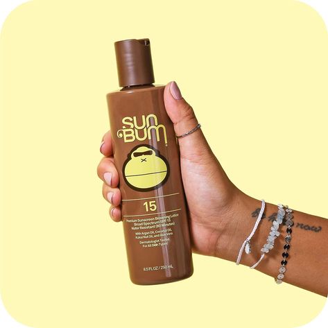 Sun Bum Tanning Lotion, Beach Girlie, Sun Bum Sunscreen, Tanning Aesthetic, Browning Lotion, Beach Needs, Dark Tanning Lotion, Sunkissed Look, Summer Wishlist