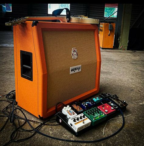 Orange Amplifiers, Pedal Boards, Rehearsal Studios, Home Music Rooms, Music Rooms, Orange Amps, Guitar Stuff, Guitar Pedals, Music Room