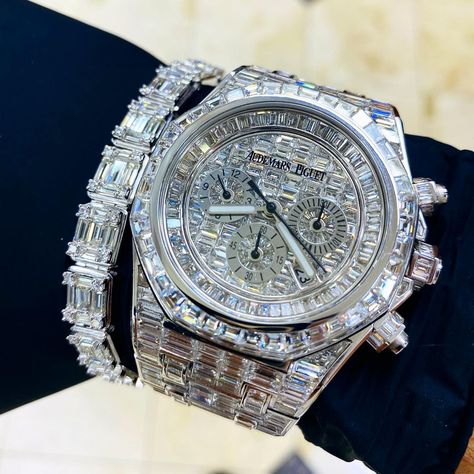 Bust Down Watch, Club Jewelry, Dope Jewelry Accessories, Moissanite Vs Diamond, Diamond Watches For Men, Expensive Watches, Dope Jewelry, Luxury Diamonds, Stylish Watches