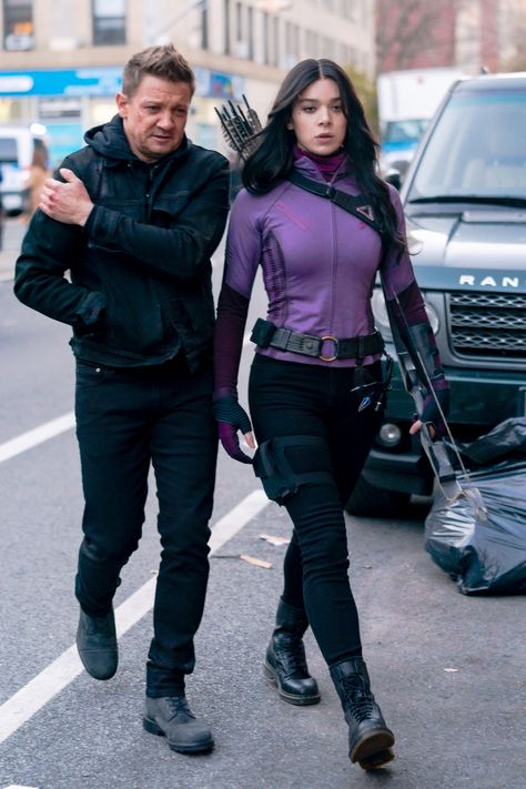 Kate Bishop Cosplay, Marvel Outfit Ideas, Yelena Kate, Mcu Visuals, Kate Bishop Hawkeye, Comic Con Costumes, Melissa Supergirl, Comic Con Cosplay, Kate Bishop