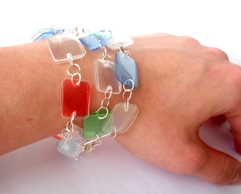 Upcycled bracelet | Made of plastic bottles. | Aneta | Flickr Upcycle Plastic, Plastic Bottle Art, Diy Plastic Bottle, Recycled Art Projects, Bottle Jewelry, Plastic Art, Recycled Jewelry, Candles Crafts, Plastic Jewelry