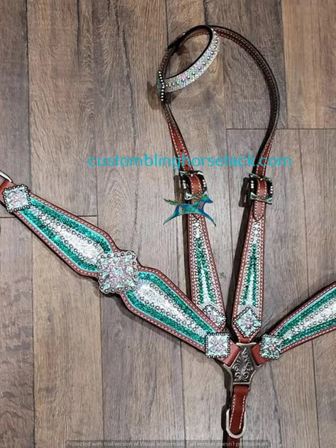 Turquoise  & Clear Crystal Bridle Breast Collar Set~   Turquoise & Clear Crystals on Both Bridle & Breastcollar.   Huge  Conchos~ Standard Horse Sized Sparkly Horse Tack, Western Horse Tack Turquoise, Western Riding Tack, Bling Tack Sets, Workout Recipes, Barrel Racing Tack Sets, Barrel Racing Tack Rodeo, Bling Horse Tack, Cowgirl Things