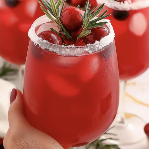 Christmas Mistletoe Margarita: Your Must-Try Holiday Cocktail 1 Christmas Mistletoe Margarita, Mistletoe Margarita, Holiday Cocktails Christmas, Orange And Cranberry, Christmas Mistletoe, Light Appetizers, Christmas Cocktail, Holiday Cocktail, Cocktail Mix