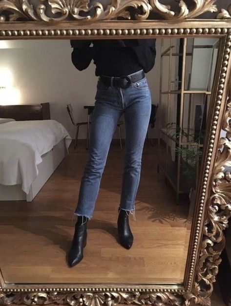 Pointy Boots Outfit, Pointed Boots Outfit, Pointy Boots, Pijamas Women, Pointed Ankle Boots, Mode Shoes, Pointed Boots, Mode Inspo, Vogue Fashion