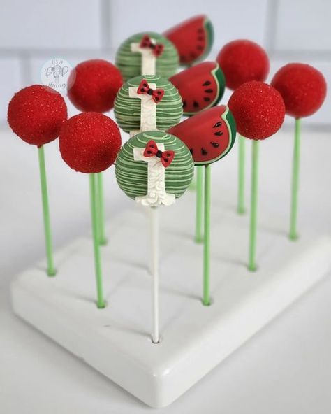 One In A Melon Cake Pops, Summer Cakepops, Watermelon Cake Pops, Baby Shower Watermelon, Melon Cake, Pop Cake, Watermelon Baby, Pop Ideas, Birthday Cake Pops