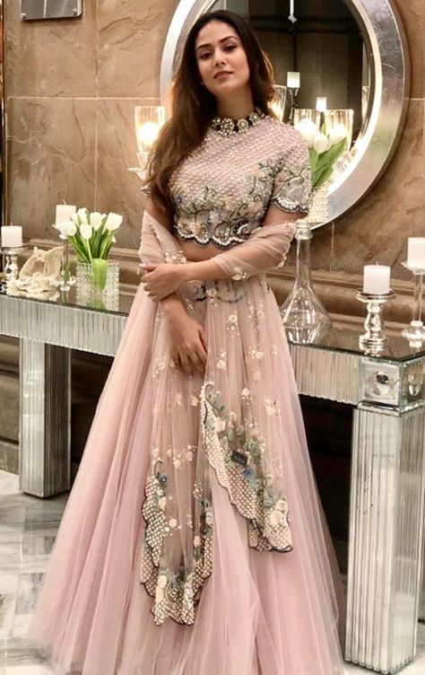 Orang India, Mira Rajput, Wedding Lehenga Designs, Lehnga Dress, Designer Bridal Lehenga, Gaun Fashion, Mode Abaya, Indian Bridal Dress, Indian Gowns Dresses