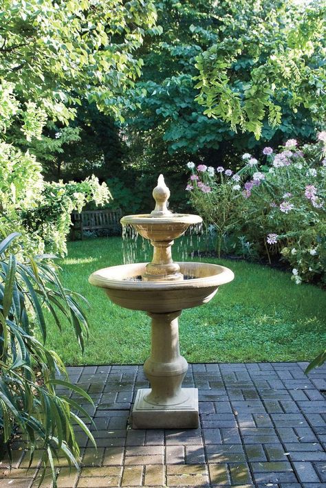 Kentucky Garden, Garden Designer, Garden Shrubs, Smart Ideas, Backyard Garden Design, Small Yard, Yard Design, Garden Fountains, Budget Backyard