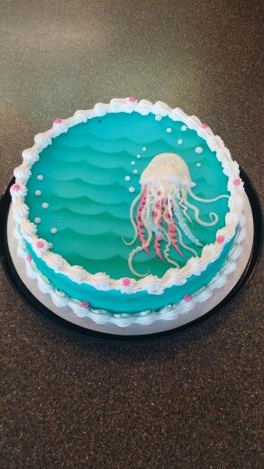 Dairy Queen Jellyfish cake by Mandy Jelly Fish Cake Ideas, Jellyfish Cake Ideas, Jellyfish Birthday Cake, Dairy Queen Cake Ideas, Ocean Sheet Cake, Summer Cakes Decorations, Cute Summer Cake Ideas, Jellyfish Cupcakes, Summer Cake Ideas Decorating