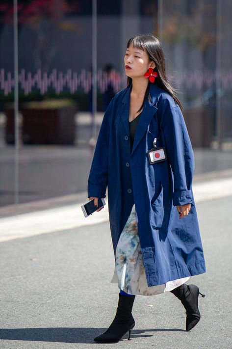 Street Style at Shanghai Fashion Week Spring 2019. Chinese Street Wear, China Streetwear, China Outfit, China Fashion Week, China Street Fashion, Shanghai Fashion Week, Shanghai Fashion, Chinese Fashion Street, Chinese Fashion