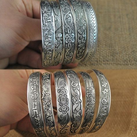 Miao Silver, Tibetan Bracelet, Womens Cuff Bracelets, Bracelet Set Silver, Ring Man, Jewelry Bracelets Gold, Turkish Jewelry, Retro Jewelry, Silver Cuff Bracelet