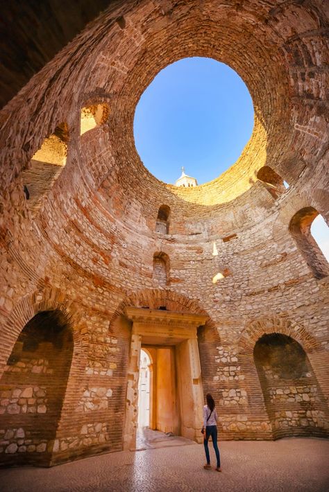 An ancient fortress by the Mediterranean Sea once home to a Roman Emperor, Split’s Diocletian Palace is a mighty sight. As my suitcase wheels struggled over the stone streets it was quickly obvious just how worn and trodden they were. Having done little research prior to arriving in Split, I was completely surprised by the beauty … Diocletian's Palace, Magic Places, Split Croatia, Roman Emperor, Voyage Europe, Photography Guide, Croatia Travel, Destination Voyage, Future Travel