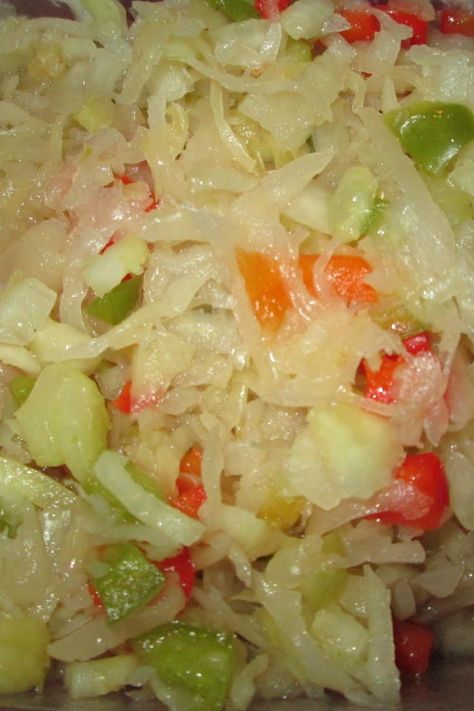 Seafood Menu Ideas, Sauerkraut Salad, Seafood Menu, Sauerkraut Recipes, Slaw Recipes, Menu Ideas, Ww Recipes, Vegetable Salad, Coleslaw