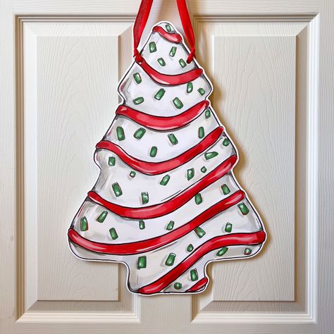 Christmas Tree Cake Door Hanger, Christmas Tree Door Hanger, Chinoiserie Christmas Tree, Hanger Christmas Tree, Chinoiserie Pumpkins, Sunflower Door Hanger, Chinoiserie Christmas, Dreaming Of A White Christmas, Pumpkin Door Hanger