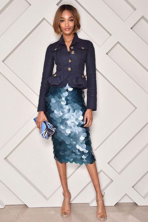 Jourdan Dunn (via Bloglovin.com ) Outfits Expensive, Blue Sequin Skirt, Sequin Skirts, Burberry Prorsum, Olivia Palermo, A Skirt, Looks Chic, Fashion Mode, Celebrity Dresses