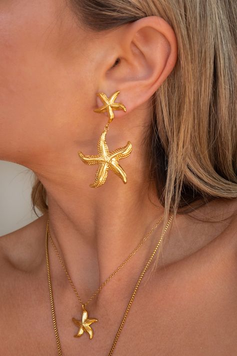 Details Gold Double Starfish Drop Earrings Length of Earrings: approx. 2.25 inches 18K Gold Plated Stainless Steel Engagement Brunch, Starfish Jewelry, Formal Jewelry, Starfish Earrings, Womens Rings Fashion, Starfish Necklace, Ruby Necklace, Fancy Jewelry, Chain Anklet