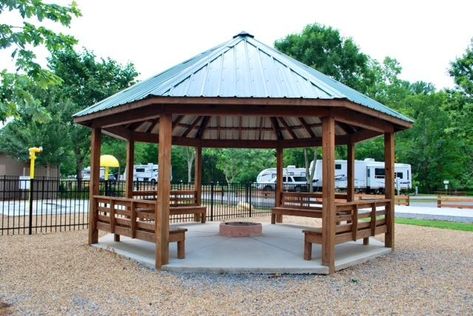 Pergola Shade Diy, Fire Pit Pergola, Fire Pit Bench, Gazebo With Fire Pit, Fire Pit Swings, Modern Trellis, Fire Pit Lighting, Fire Pit Chairs, Fire Pit Furniture