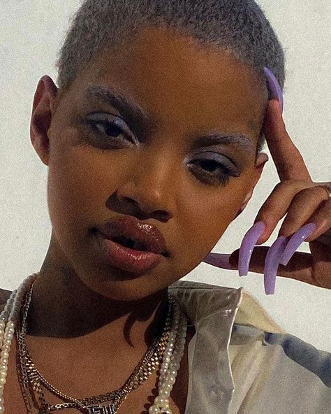 Lilac Acrylic Nails, Slick Woods, Bald Baddie, Buzzed Hair Women, Lilac Eyeshadow, Short Dyed Hair, Edgy Short Haircuts, Short Hair Inspo, Short Shaved Hairstyles