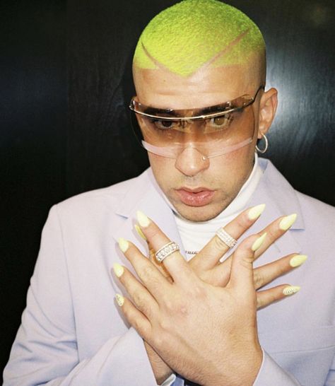 Male Celebrities Who Proudly Flaunted Their Painted Nails Bad Bunny Nails, Men Nails, Bunny Fashion, Green Acrylic Nails, Gender Fluid Fashion, Latin Artists, Mens Nails, Bunny Nails, Gender Norms