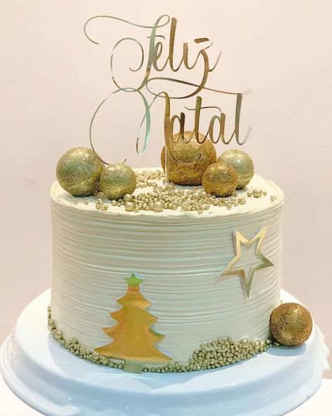 Bolo no tema de Natal: dicas e inspirações para fazer o seu Christmas Cake Ideas, Christmas Holiday Cake, Christmas Cake Designs, Christmas Cake Decorations, Xmas Cake, 50th Birthday Cake, Baking Inspiration, Classic Cake, Christmas Sweets