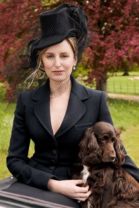 Laura Carmichael on her struggle to find work before 'Downton Abbey'- HarpersBAZAARUK Downtown Abbey Fashion, Downton Abbey Characters, Edith Crawley, Downton Abbey Cast, Downton Abbey Movie, Downton Abbey Series, Laura Carmichael, Downton Abbey Fashion, Highclere Castle