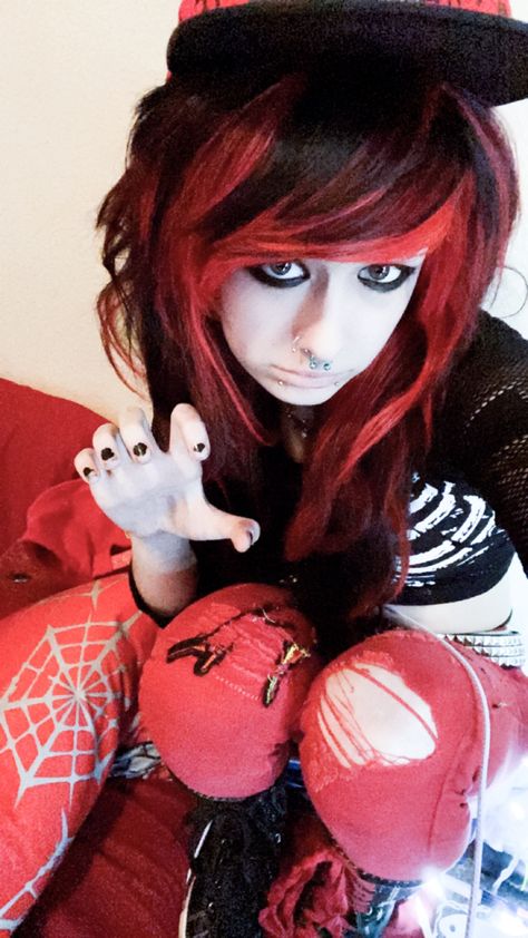 Red and black scene wig Scene Red Hair, Red And Black Scene Outfit, Black And Red Emo Hair, Alternative Model Photography, Emo Red Aesthetic, Red Scene Outfits, Black Scene Girl, Scene Outfits Aesthetic, Black Scene Kid