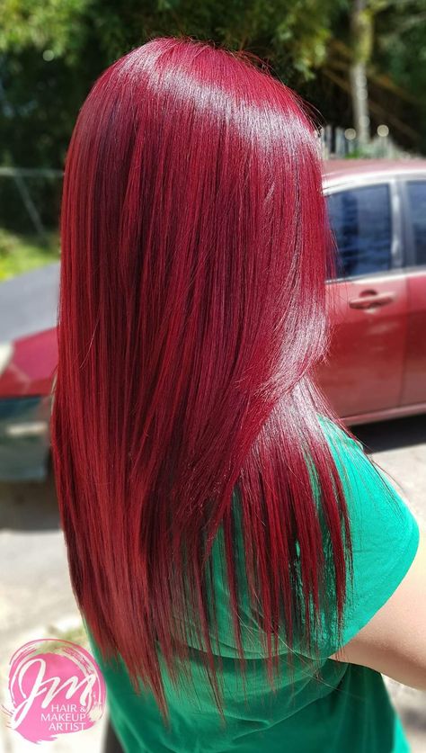 Pelo Color Vino, Red Hair Looks, Wine Red Hair, Colored Hair Tips, Red Hair Inspo, Wine Hair, Cherry Hair, Dyed Red Hair, Hair Color Streaks